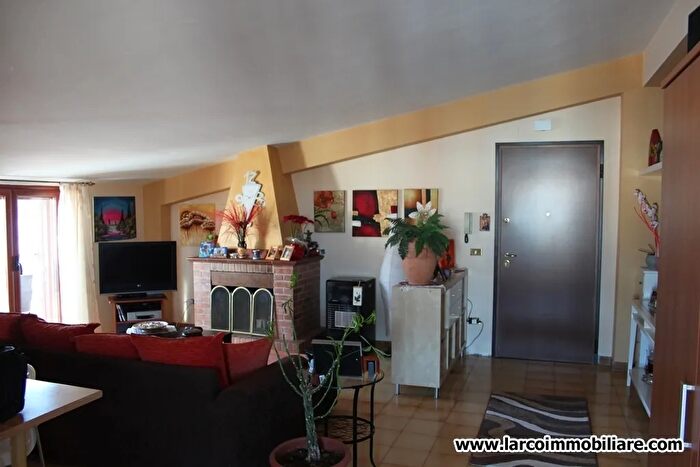 Appartamento con 5 locali in vendita in Via Don Minzoni Scalea Cosenza, Scalea