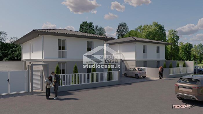 Appartamento quadrilocale in vendita in Via Battaglia di Lepanto, Crema