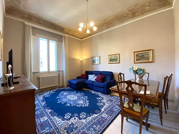 Appartamento con 5 locali in affitto in Via Ciro Menotti, Mazzini Oberdan, Firenze