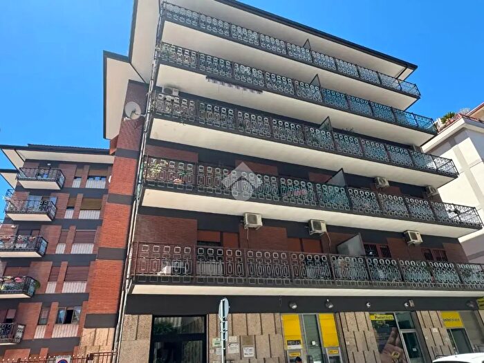 Appartamento trilocale in vendita in Via Ferrarecce, Caserta