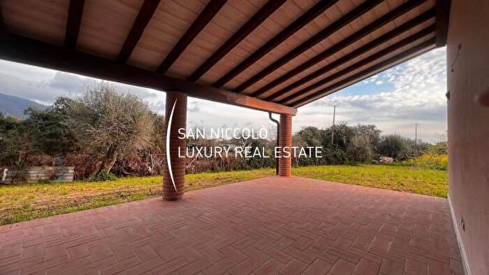 Casa con 6 locali in vendita in Via Aurelia Nord, Pietrasanta