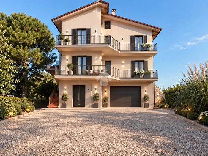 Casa con 5 locali in vendita in Via San Vito, Santarcangelo Di Romagna