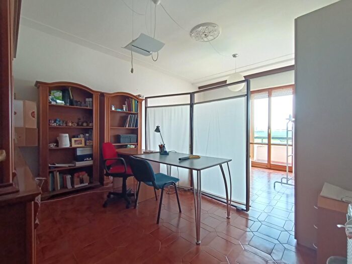 Appartamento con 5 locali in vendita in Pisa