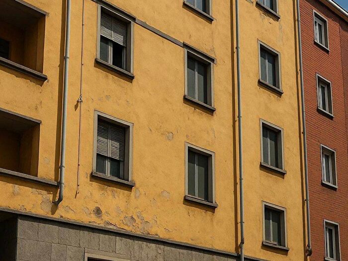 Appartamento trilocale in affitto in Via Vespri Siciliani, Giambellino, Milano