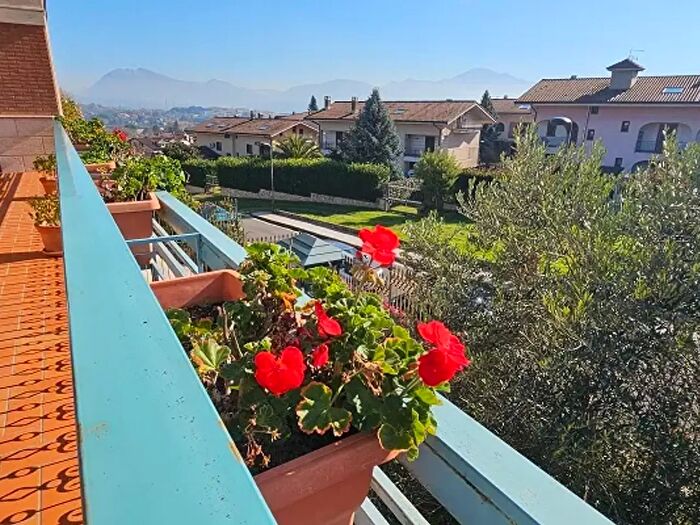 Appartamento quadrilocale in vendita in Contrada SantEustachio Pennini, Avellino