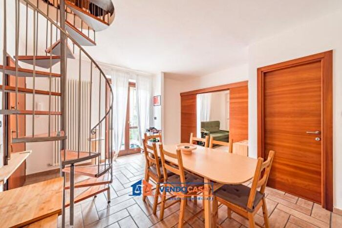 Case in Vendita e in Affitto - 3