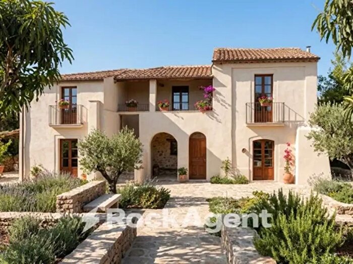 Casa in vendita in Via Gelsa Grande, Ardore