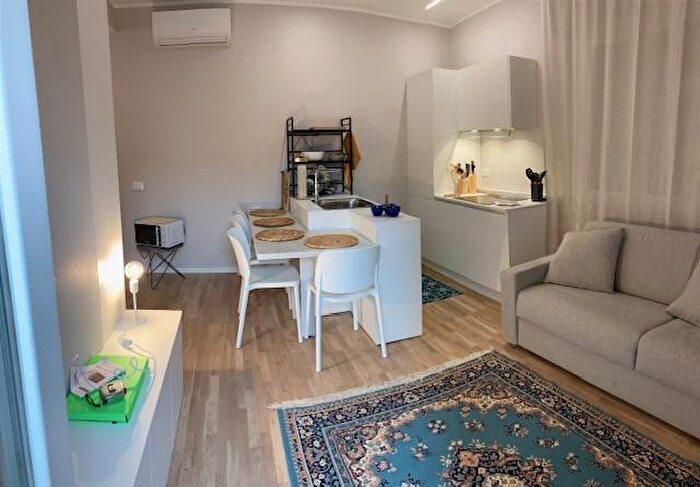 Appartamento bilocale in affitto in Via Serri, Centro, Follonica