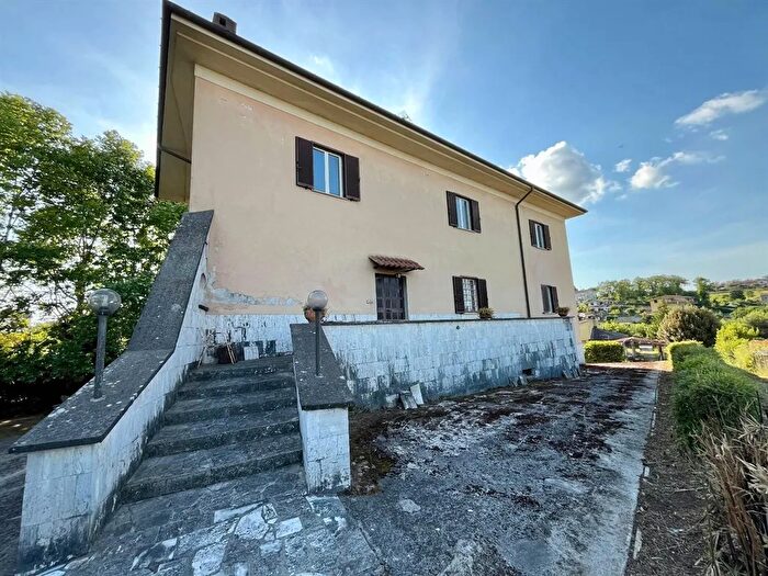 Casa con 7 locali in vendita in Via Valle dellOste, Artena