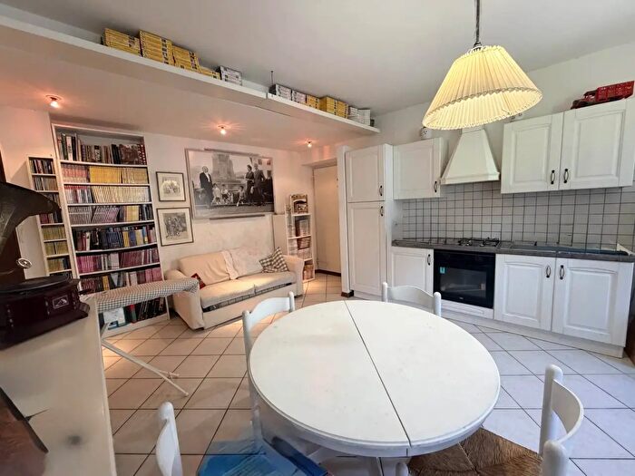 Appartamento bilocale in vendita in Via Beata Giovanna, Signa