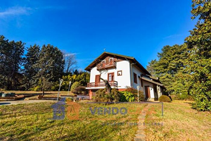 Casa con 6 locali in vendita in Strada Paniasso Bis, Moncalieri