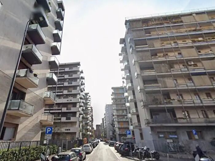 Appartamento trilocale in affitto in Via Privata Angera, Milano