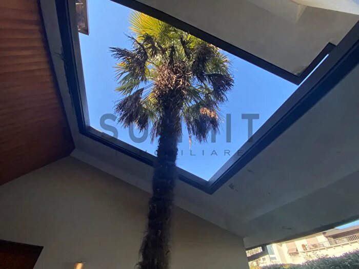 Casa con 8 locali in vendita in Schio Centro, Schio