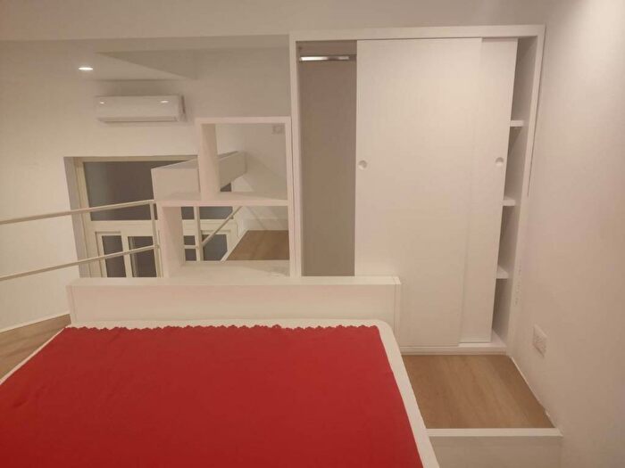 Appartamento bilocale in affitto in Via Santa Maria in Portico, Chiaia, Napoli