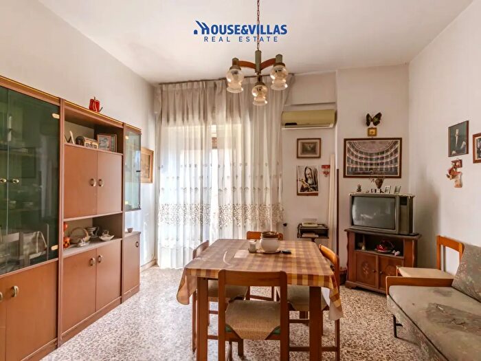 Appartamento trilocale in vendita in Via Ugo Lago, Noto