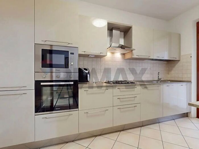 Appartamento con 5 locali in vendita in Via della Gronda, Viareggio