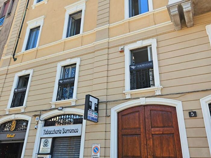 Appartamento bilocale in affitto in Piazza Borromeo, Carrobbio, Milano