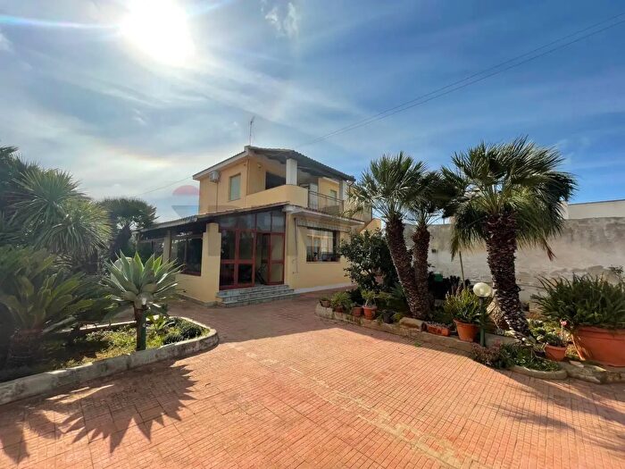 Casa con 10 locali in vendita in Mazara Del Vallo