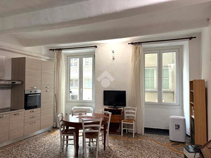 Appartamento bilocale in affitto in Via Chiabrera, Molo, Genova