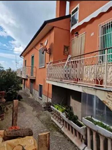 Casa con 6 locali in vendita in Via San Michele, Mirabella Eclano