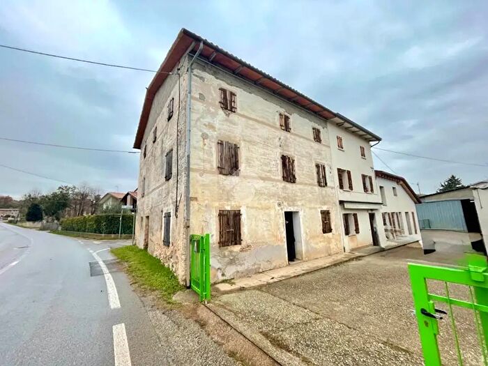 Casa bilocale in vendita in Via Bolè, Giavera Del Montello