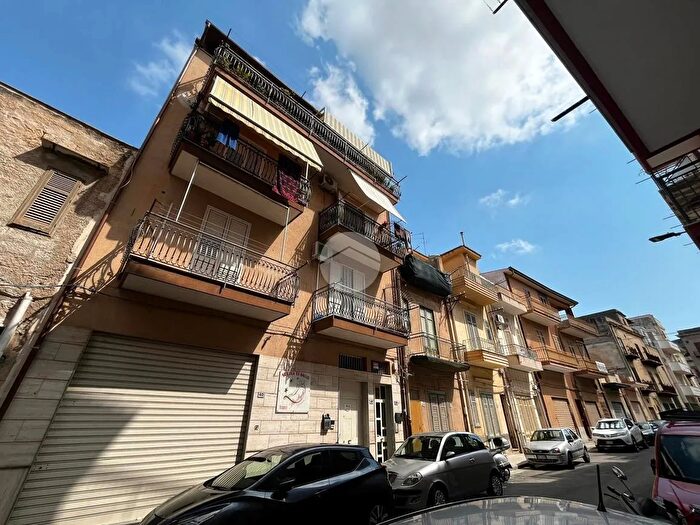 Appartamento quadrilocale in vendita in Via Generale a Diaz, Bagheria