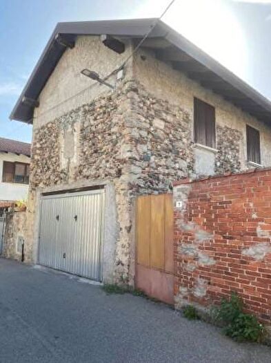 Casa con 6 locali in vendita in Via Dante Alighieri, Fontaneto DAgogna