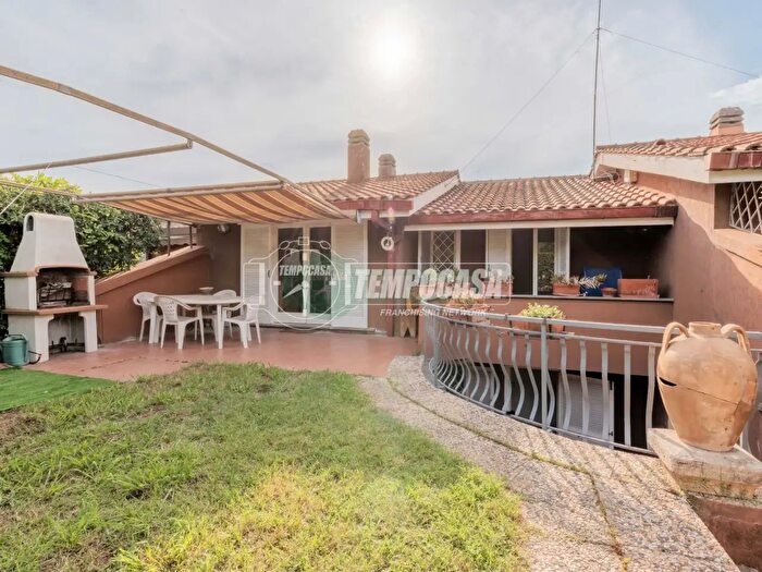 Casa quadrilocale in vendita in Via Venere, Ladispoli