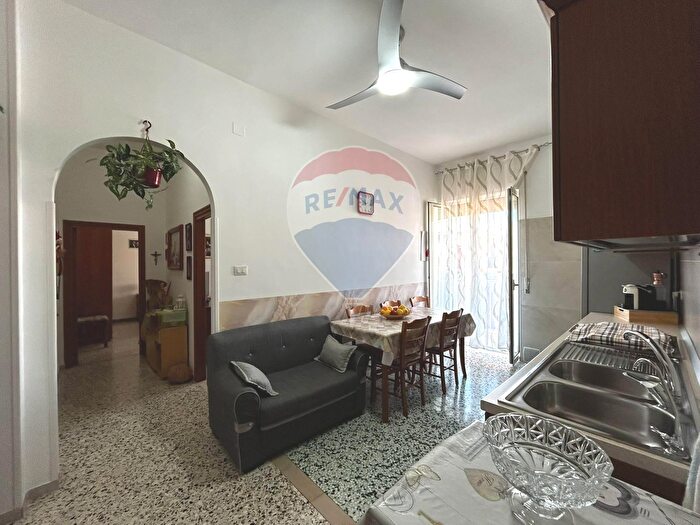 Appartamento con 5 locali in vendita in Via Gorizia, Vieste