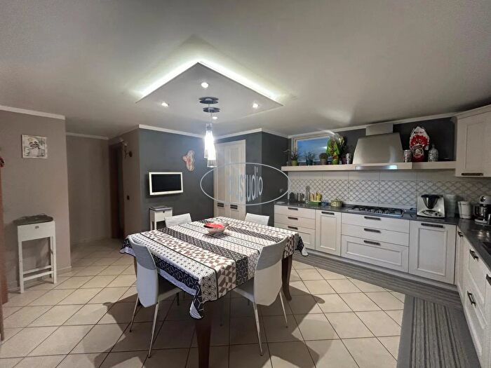 Casa con 5 locali in vendita in Via Giuseppe Dossetti, Figline e Incisa Valdarno