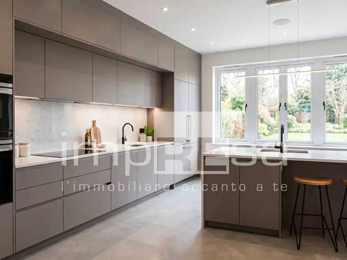 Appartamento con 5 locali in vendita in Via della Vittoria, Refrontolo