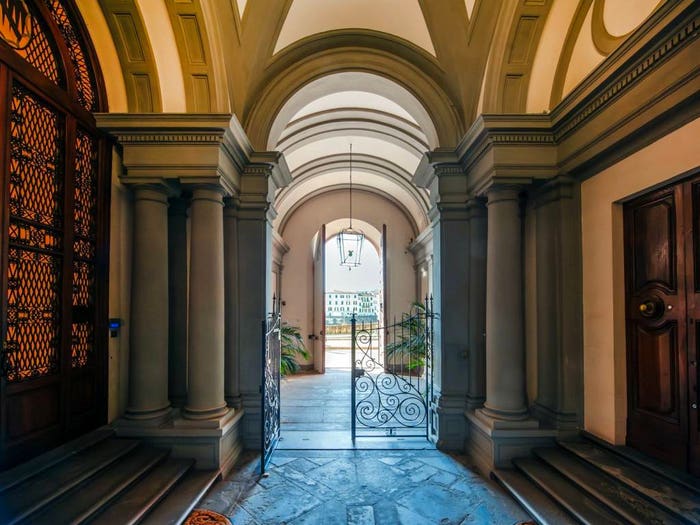 Appartamento con 6 locali in affitto in Lungarno Amerigo Vespucci, Borgo Ognissanti Il Prato, Firenze