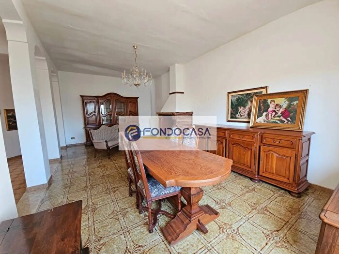 Casa con 7 locali in vendita in Via Bari, San Cassiano