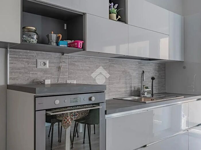 Appartamento trilocale in vendita in Via Baldo degli Ubaldi, Roma