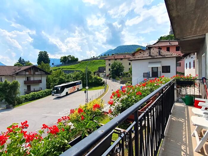 Appartamento con 6 locali in vendita in Via Giuseppe Garibaldi, Stenico