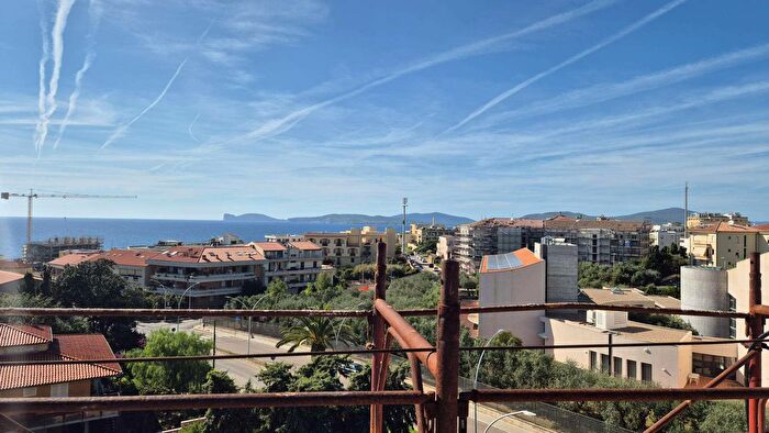 Appartamento con 6 locali in vendita in Valencia, Alghero