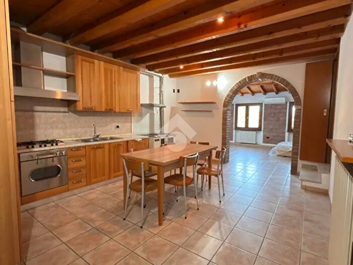 Casa trilocale in vendita in Via Trivellini, Montichiari