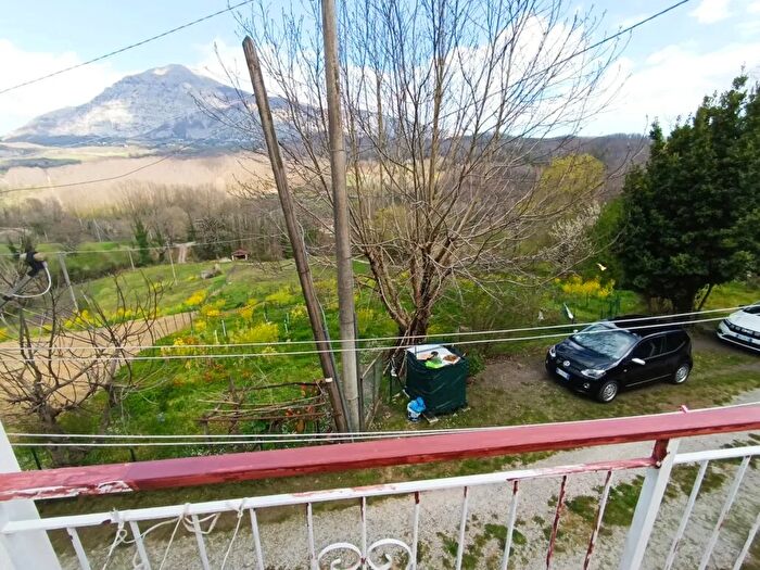 Appartamento con 5 locali in vendita in Via MazzarellaLauria, Lauria