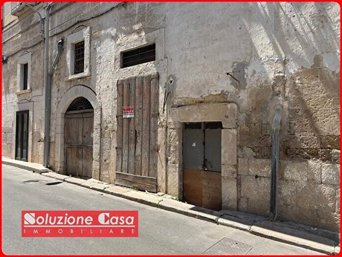 Casa monolocale in vendita in Via Sicilia, Canosa Di Puglia