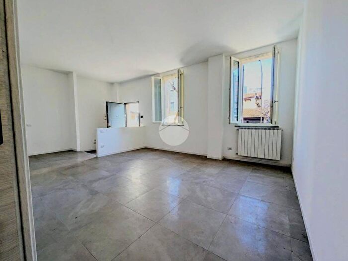 Casa trilocale in affitto in Via Giuseppe Tartini, Dergano, Milano