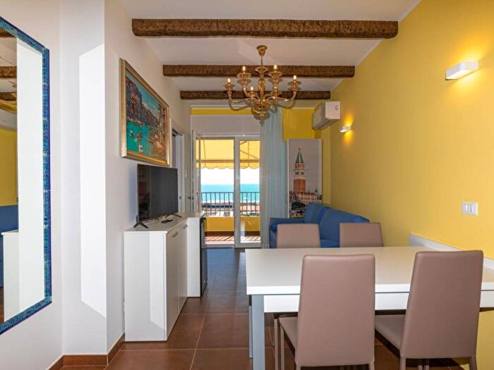 Appartamento trilocale in affitto in Via Leonardo da Vinci, Lido Est, Jesolo