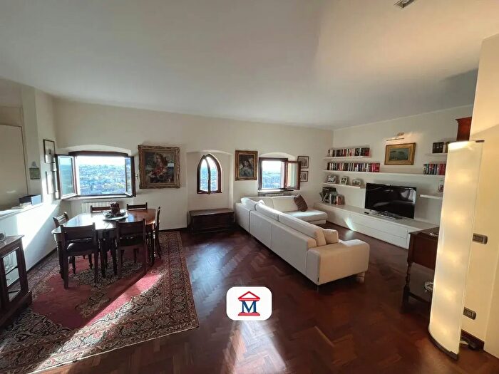 Appartamento trilocale in vendita in Via San Matteo alla Benaglia, Bergamo