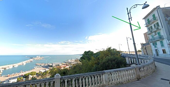 Appartamento trilocale in vendita in Ortona