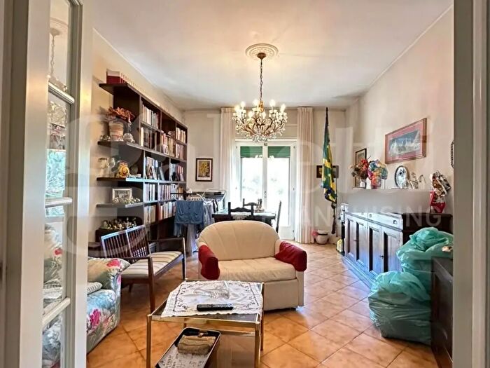 Appartamento con 5 locali in vendita in Siena