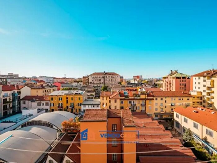 Appartamento trilocale in vendita in Via Gran San Bernardo, Milano