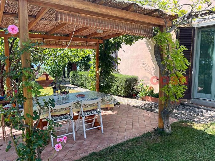 Casa quadrilocale in vendita in Loc Il Poggiolino di Sopra, Subbiano