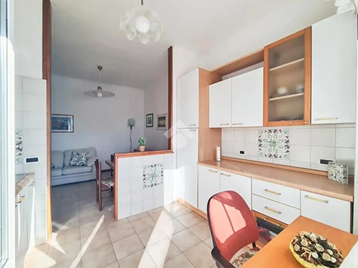 Appartamento trilocale in affitto in Via Jacopo Sadoleto, Roma