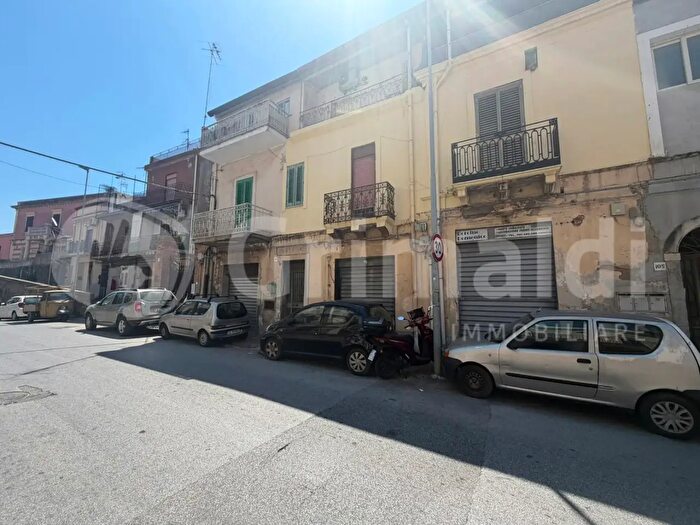 Appartamento trilocale in vendita in Via Comunale Santo, Messina