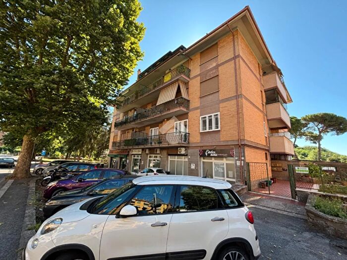 Appartamento trilocale in vendita in Via Giuseppe di Vittorio, Genazzano
