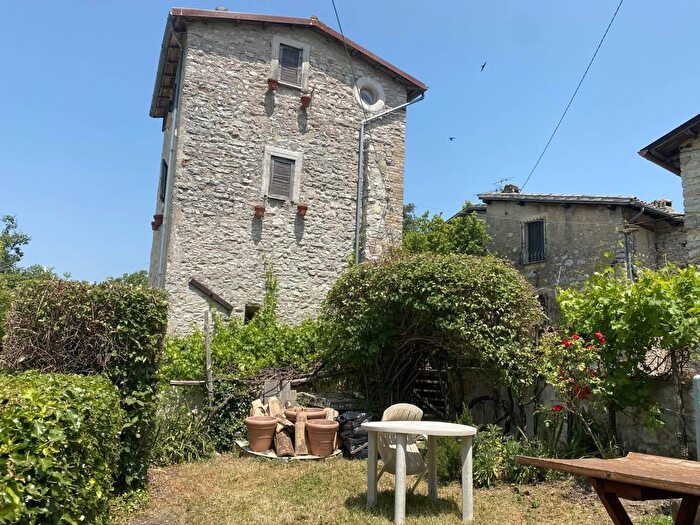 Casa con 5 locali in vendita in Spoleto